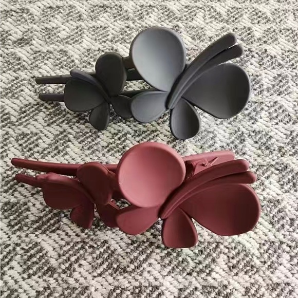 Frosted Butterfly Hair Clip Matte Burgundy Color Boho Barrettes Boutique NWT - Picture 3 of 4